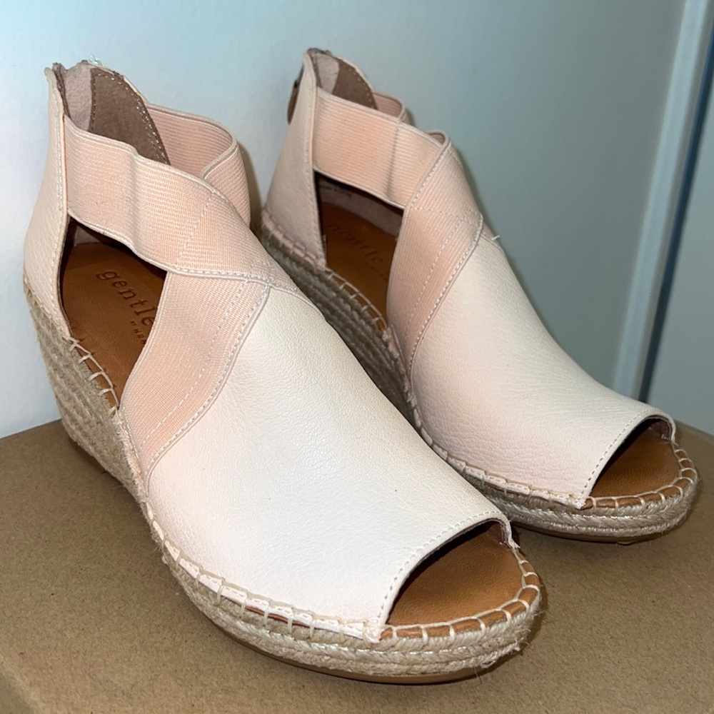 SALE โจ Kenneth Cole Charli Suede Cross Elastic Espadrille Wedge Heels Blush Pink - Picture 7 of 13
